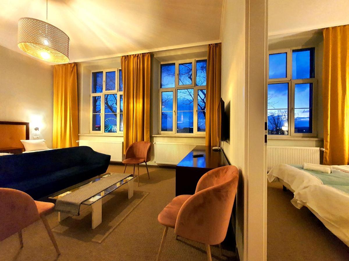 Holiday Suites Cracow كراكوفيا المظهر الخارجي الصورة